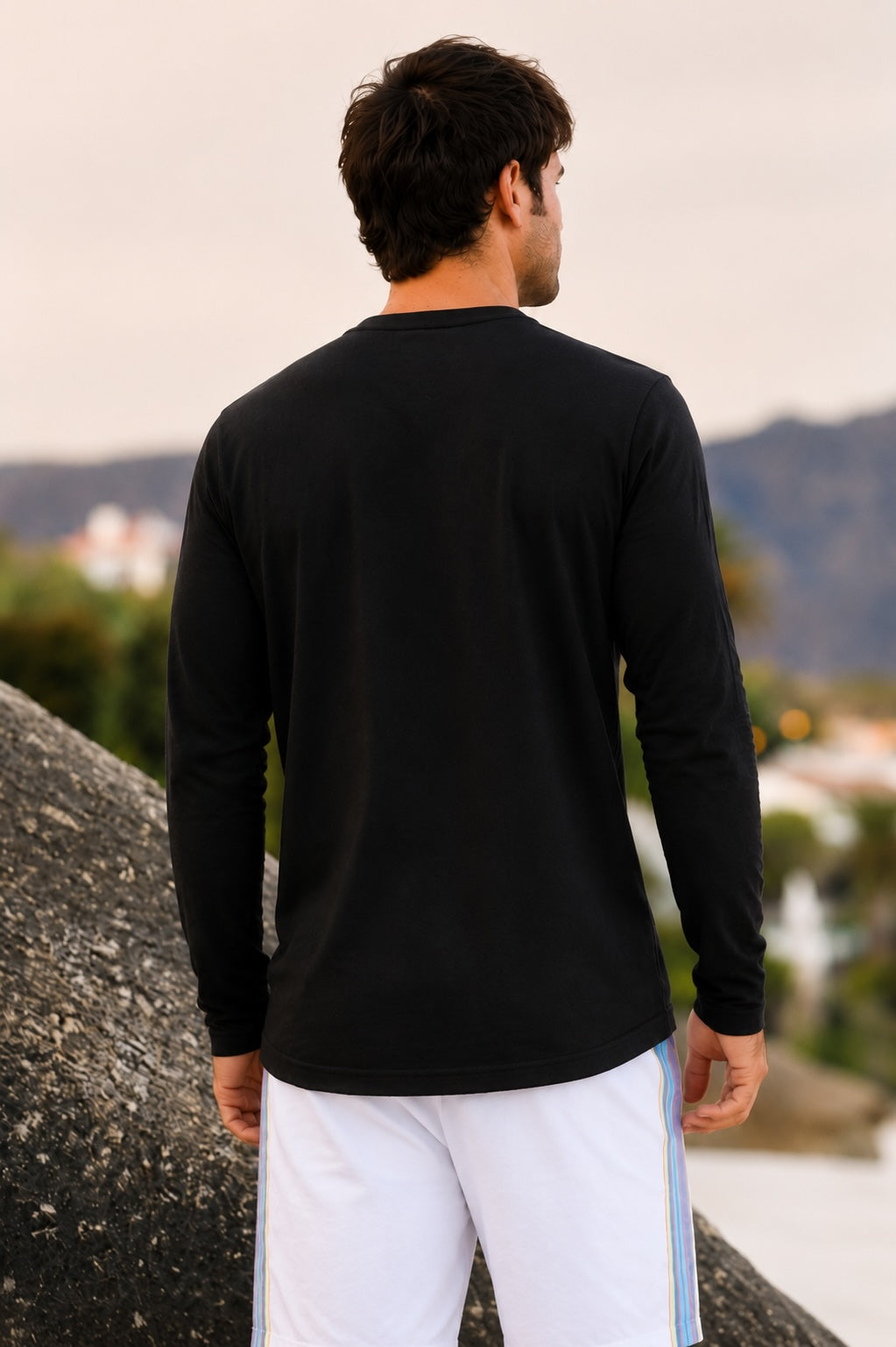 KOIKOI Long Sleeved T-Shirt - Black